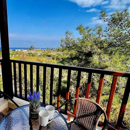 Pepper House With Pool Nyaraló Argáka