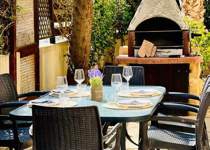 Pepper House With Pool *